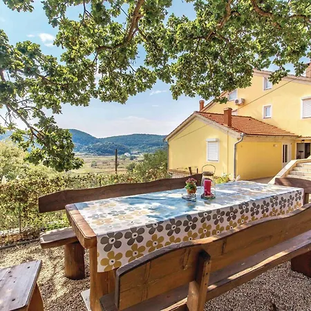 Stunning In Apartamento Supetarska Draga