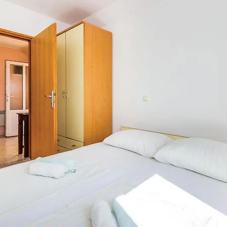 Apartment 2 Bedroom Cozy In Supetarska Draga