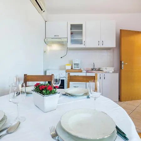 2 Bedroom Cozy In *