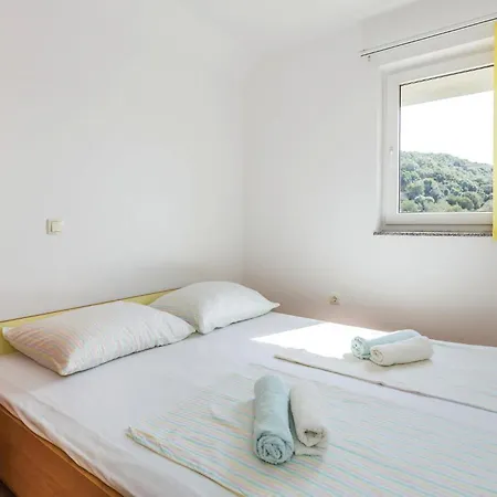 2 Bedroom Cozy In * Supetarska Draga